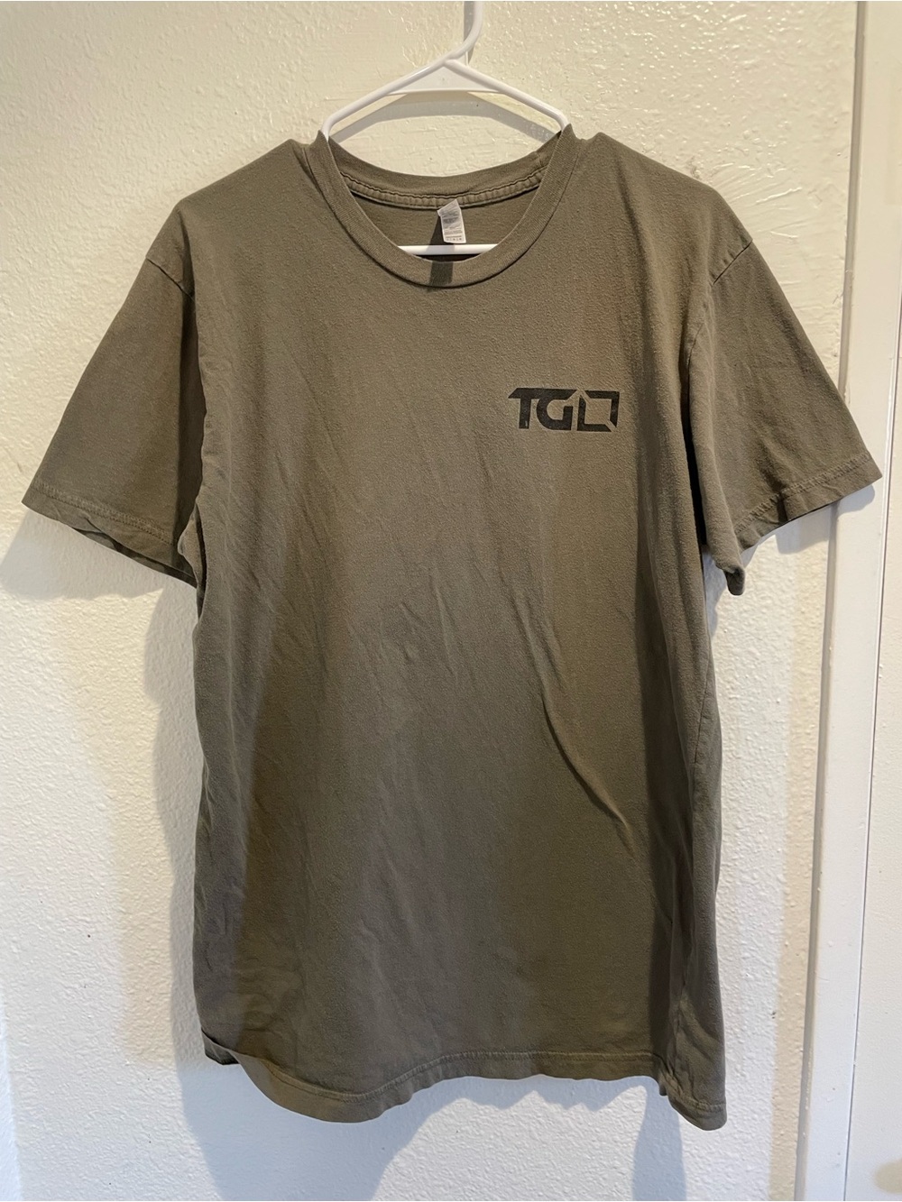 🏋️‍♂️ The Grid Fitness Graphic Tee | Olive Green Unisex / Men’s Large